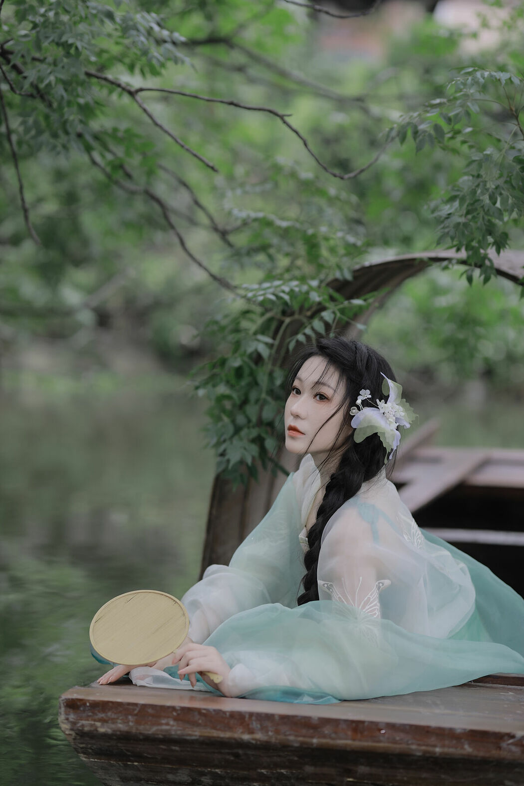 YiTuYu艺图语 Vol.8711 Wu Yue (16P)