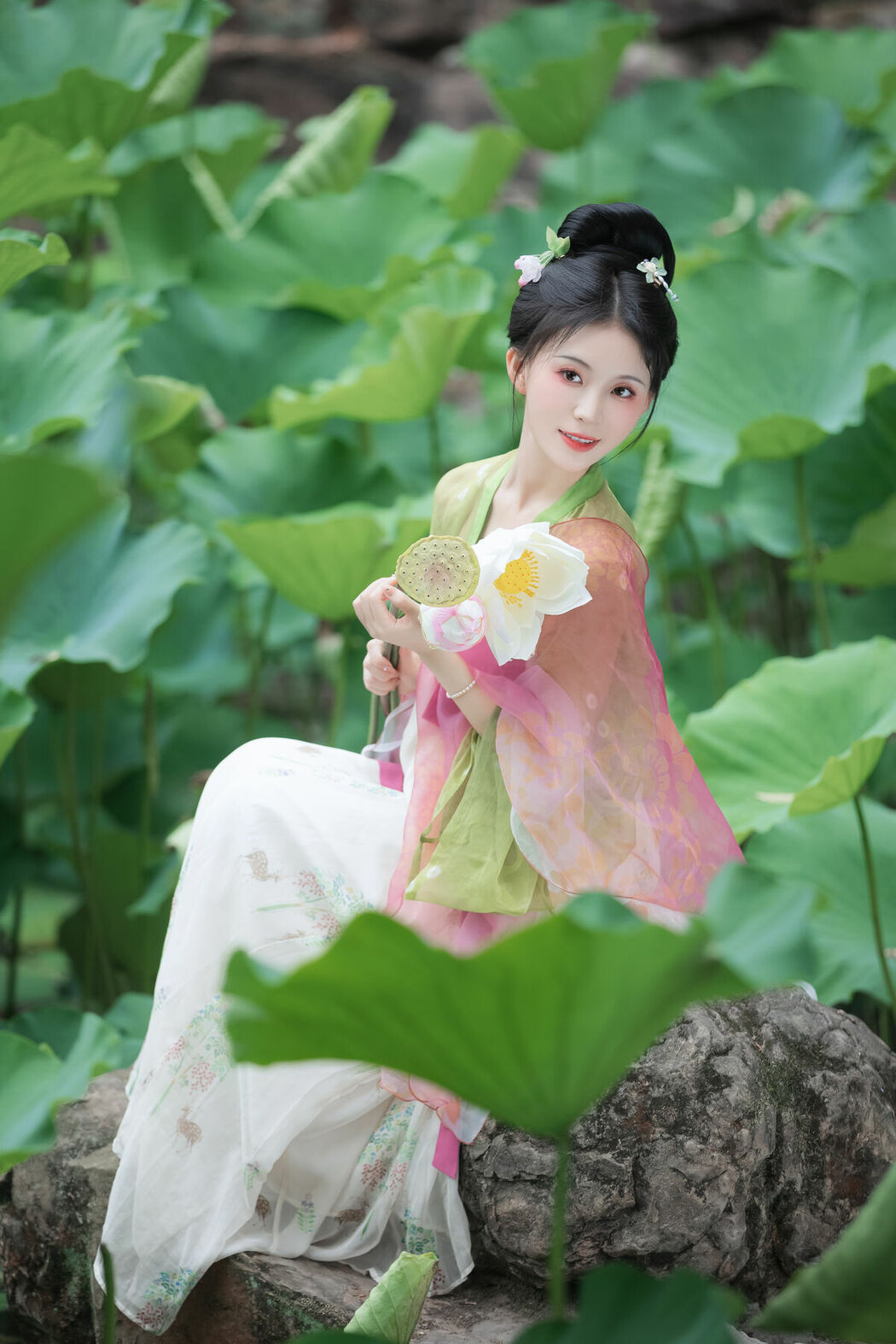 YiTuYu艺图语 Vol.8702 Xu Jin Huan (15P)