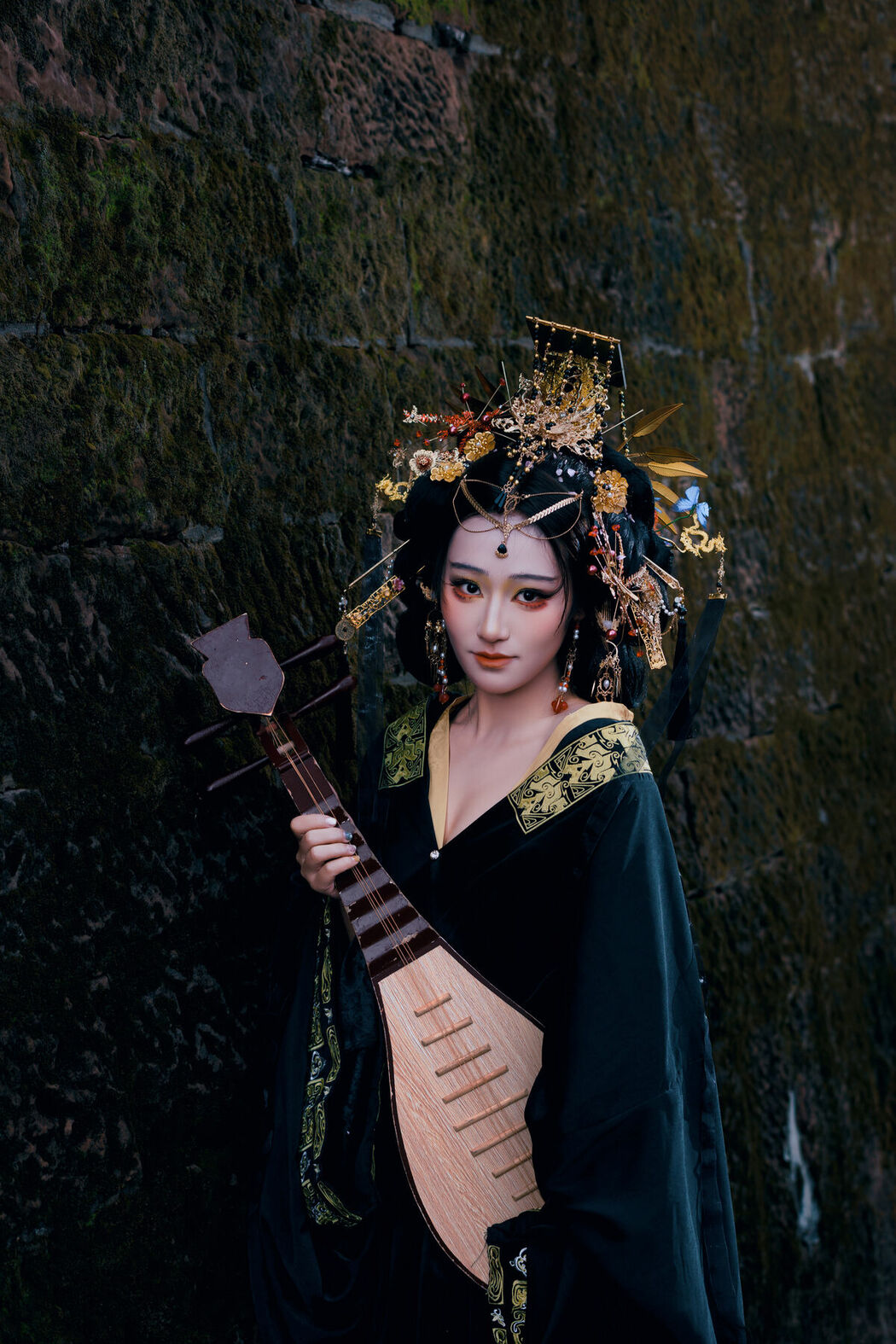 YiTuYu艺图语 Vol.8704 Xiao Hong (44P)