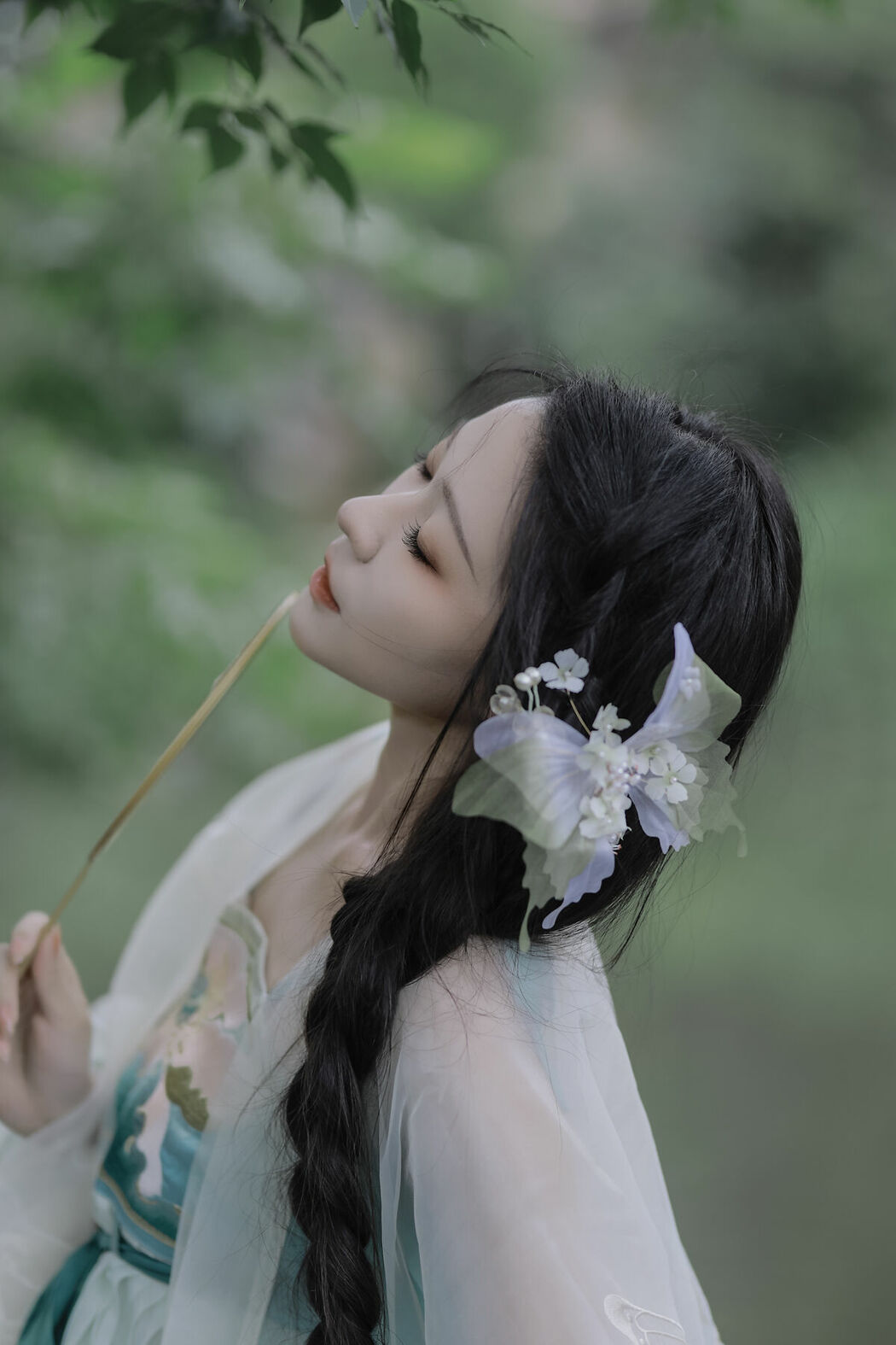 YiTuYu艺图语 Vol.8711 Wu Yue (16P)