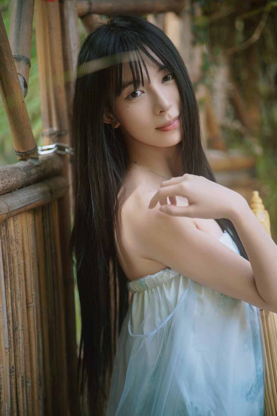 YiTuYu艺图语 Vol.8701 Xiao Yu (49P)