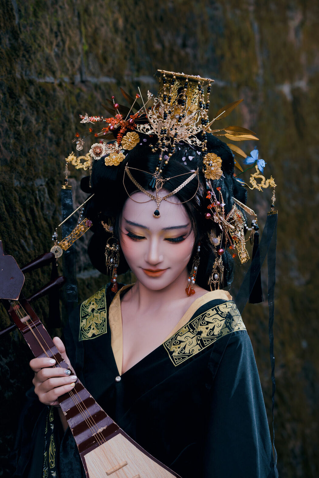 YiTuYu艺图语 Vol.8704 Xiao Hong (44P)