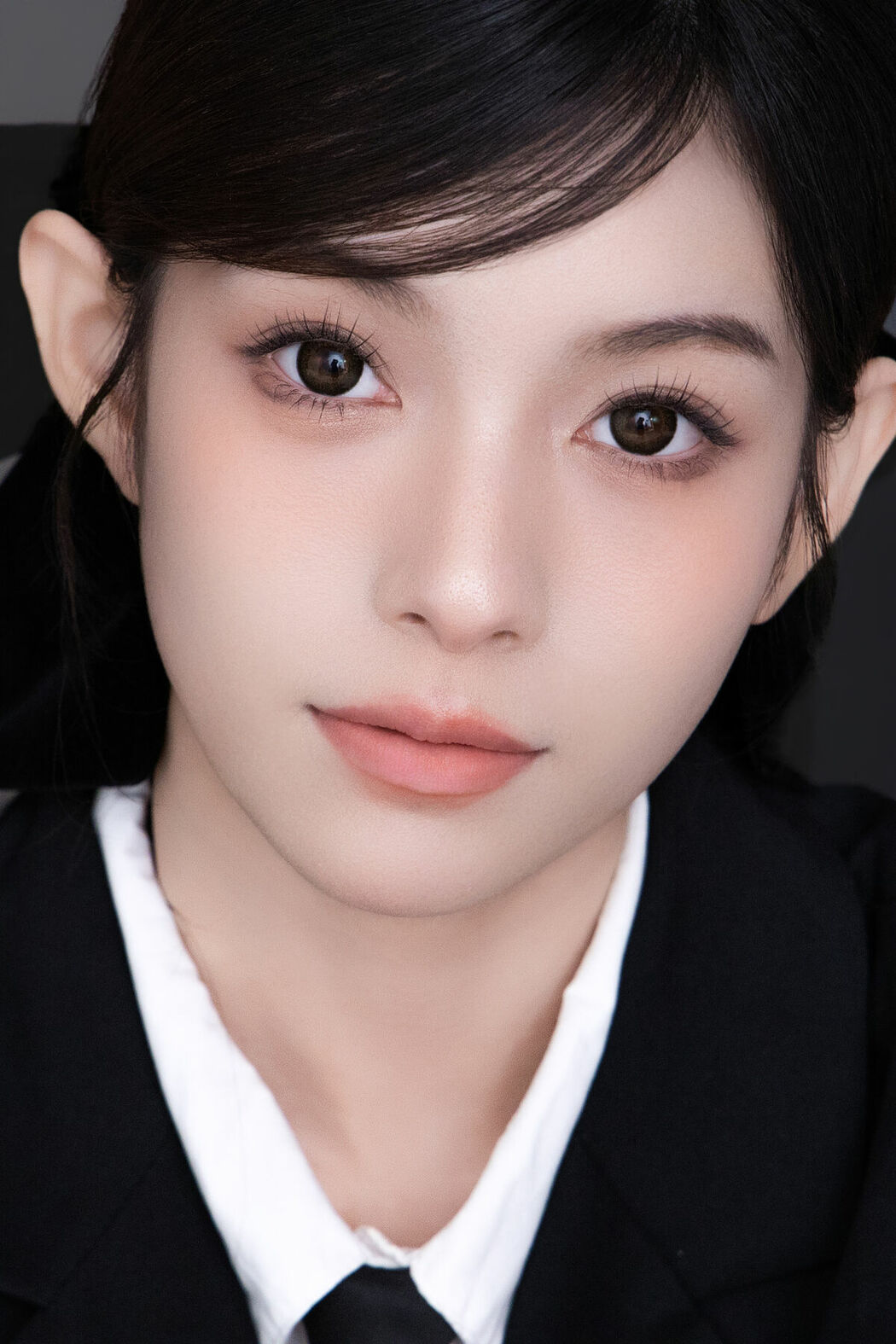 YiTuYu艺图语 Vol.8708 Bai Le Hai Xiang Bai (24P)