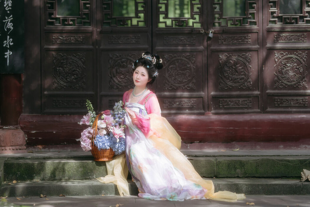 YiTuYu艺图语 Vol.8697 Zi Xiao Xun (21P)