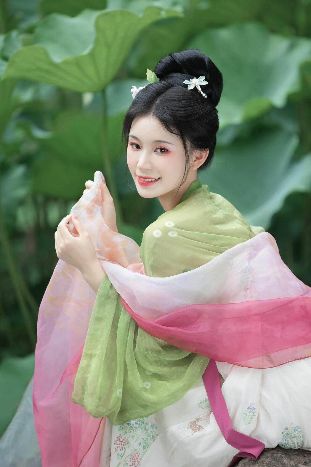 YiTuYu艺图语 Vol.8702 Xu Jin Huan (15P)