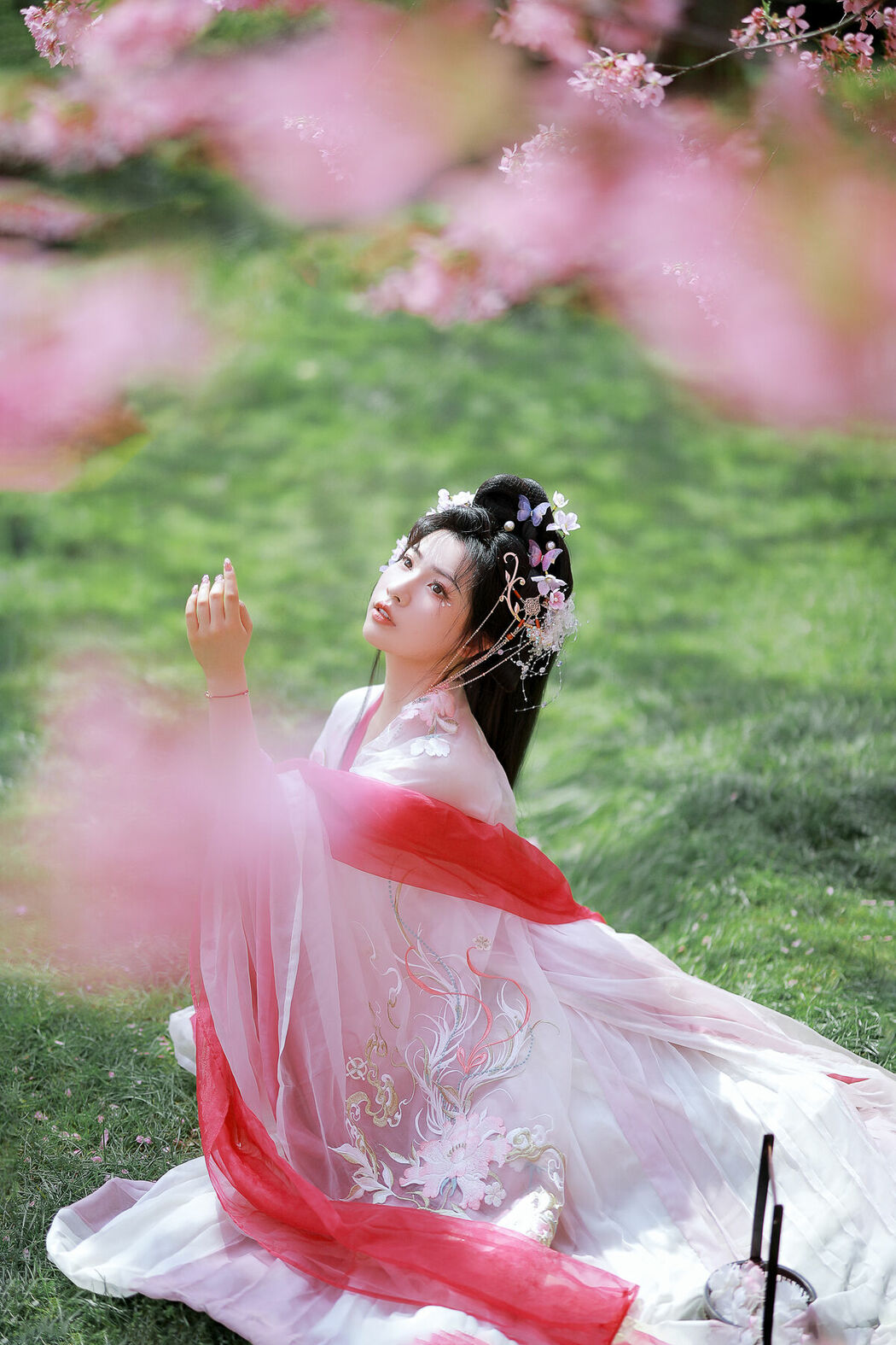 YiTuYu艺图语 Vol.8715 A Ming (16P)