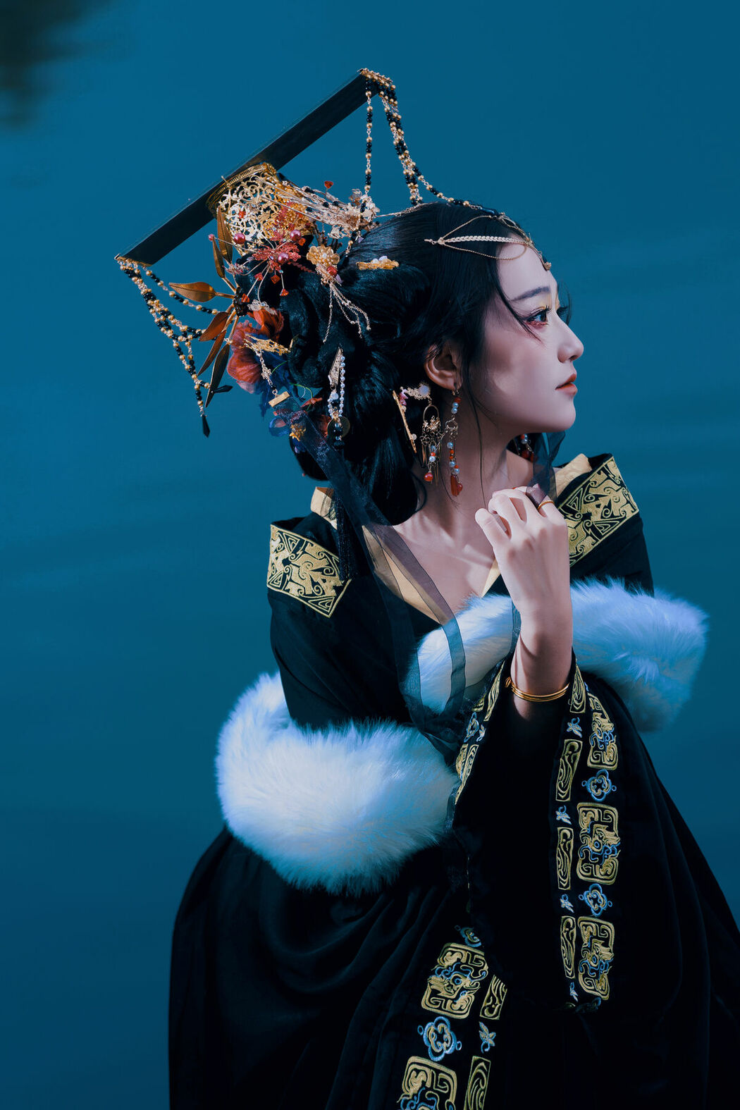 YiTuYu艺图语 Vol.8704 Xiao Hong (44P)