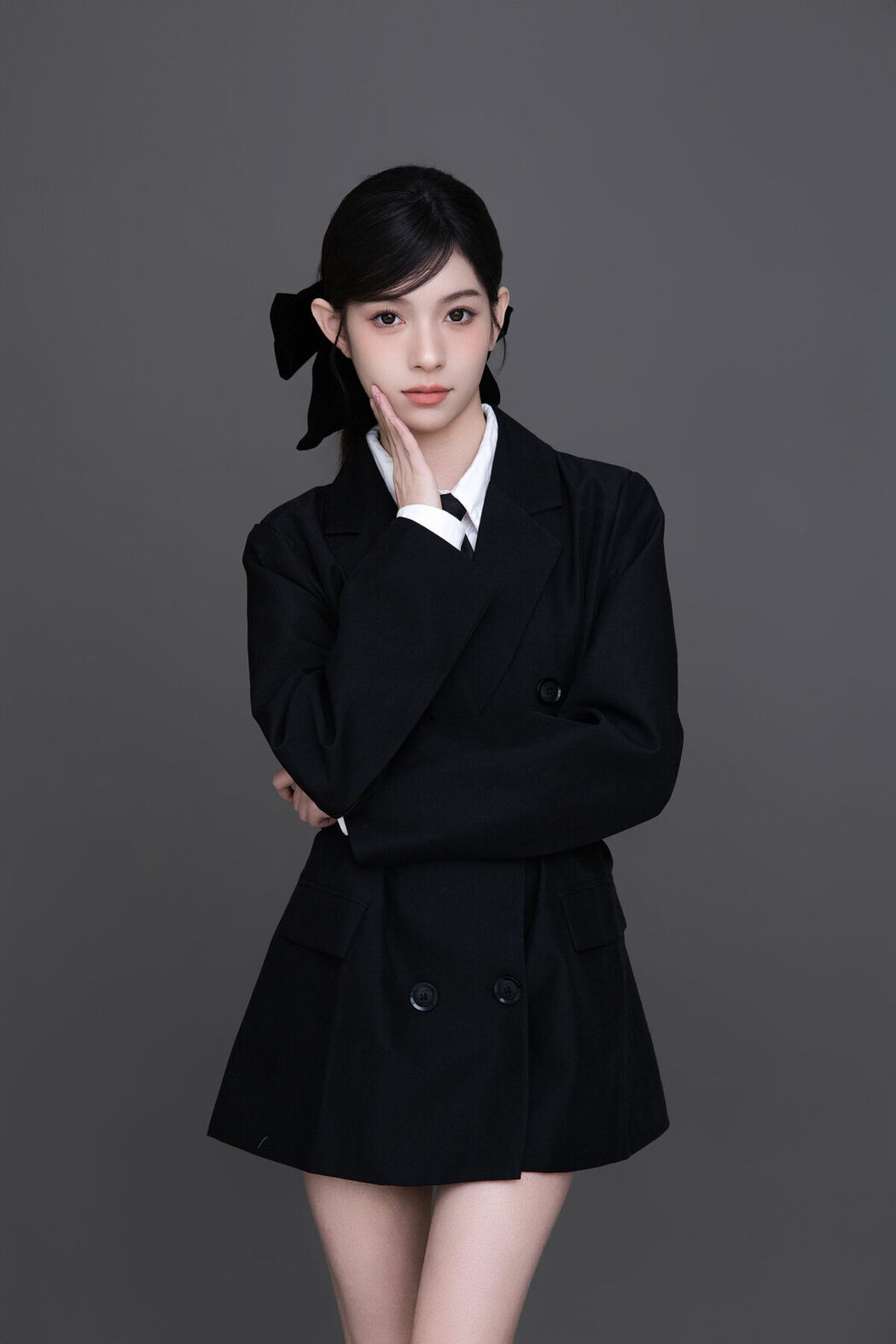 YiTuYu艺图语 Vol.8708 Bai Le Hai Xiang Bai (24P)