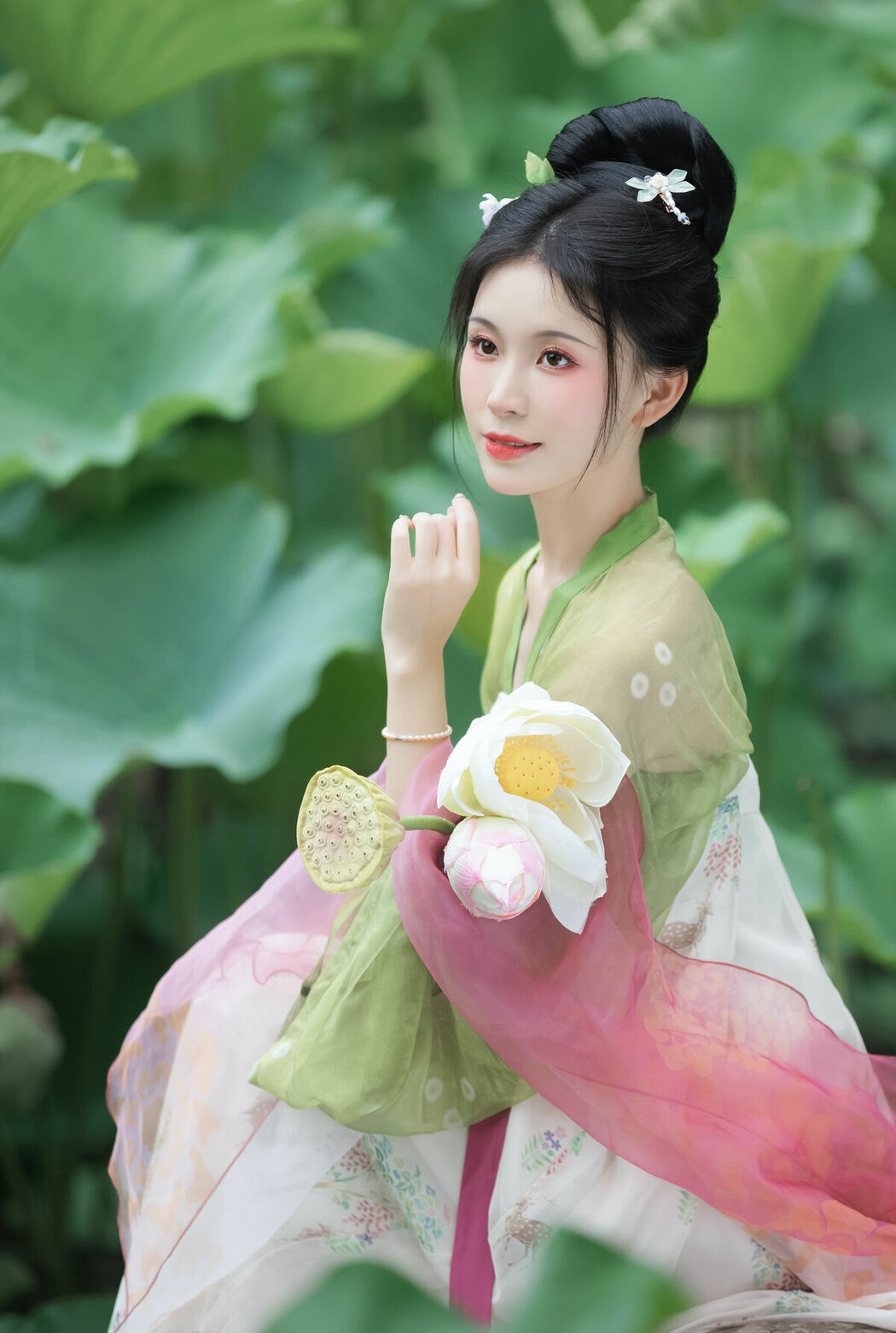 YiTuYu艺图语 Vol.8702 Xu Jin Huan (15P)