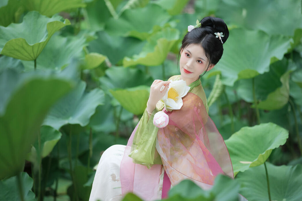 YiTuYu艺图语 Vol.8702 Xu Jin Huan (15P)