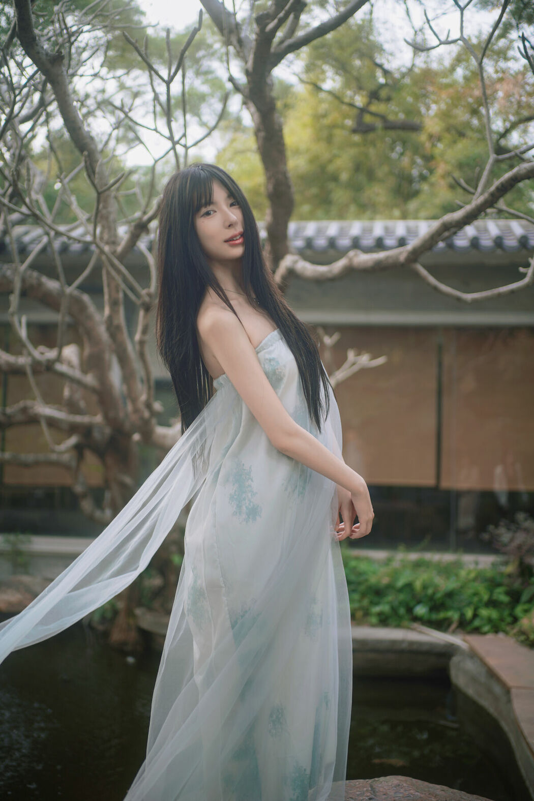 YiTuYu艺图语 Vol.8701 Xiao Yu (49P)