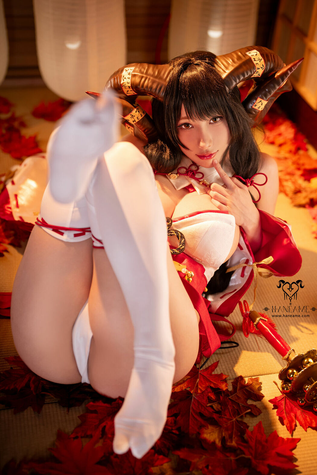 Coser@Hane Ame – Lustful Goat Miko 邪羊巫女写真书 (89P)