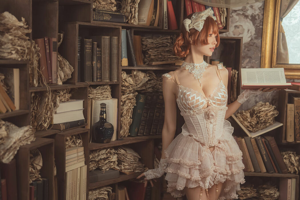 Coser@Ely_eee ElyEE子 – Book Witch 書本魔女 (34P – 4V)