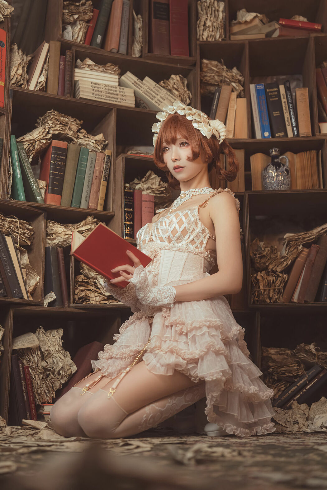 Coser@Ely_eee ElyEE子 – Book Witch 書本魔女 (34P – 4V)