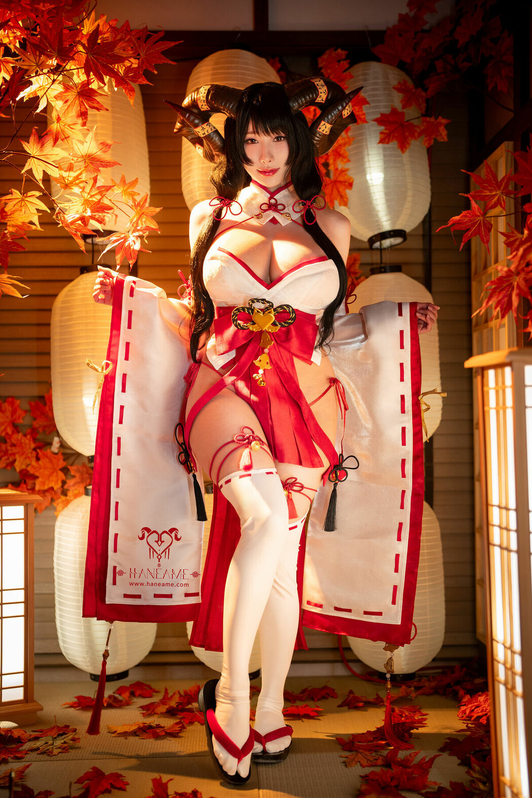 Coser@Hane Ame – Lustful Goat Miko 邪羊巫女写真书 (89P)