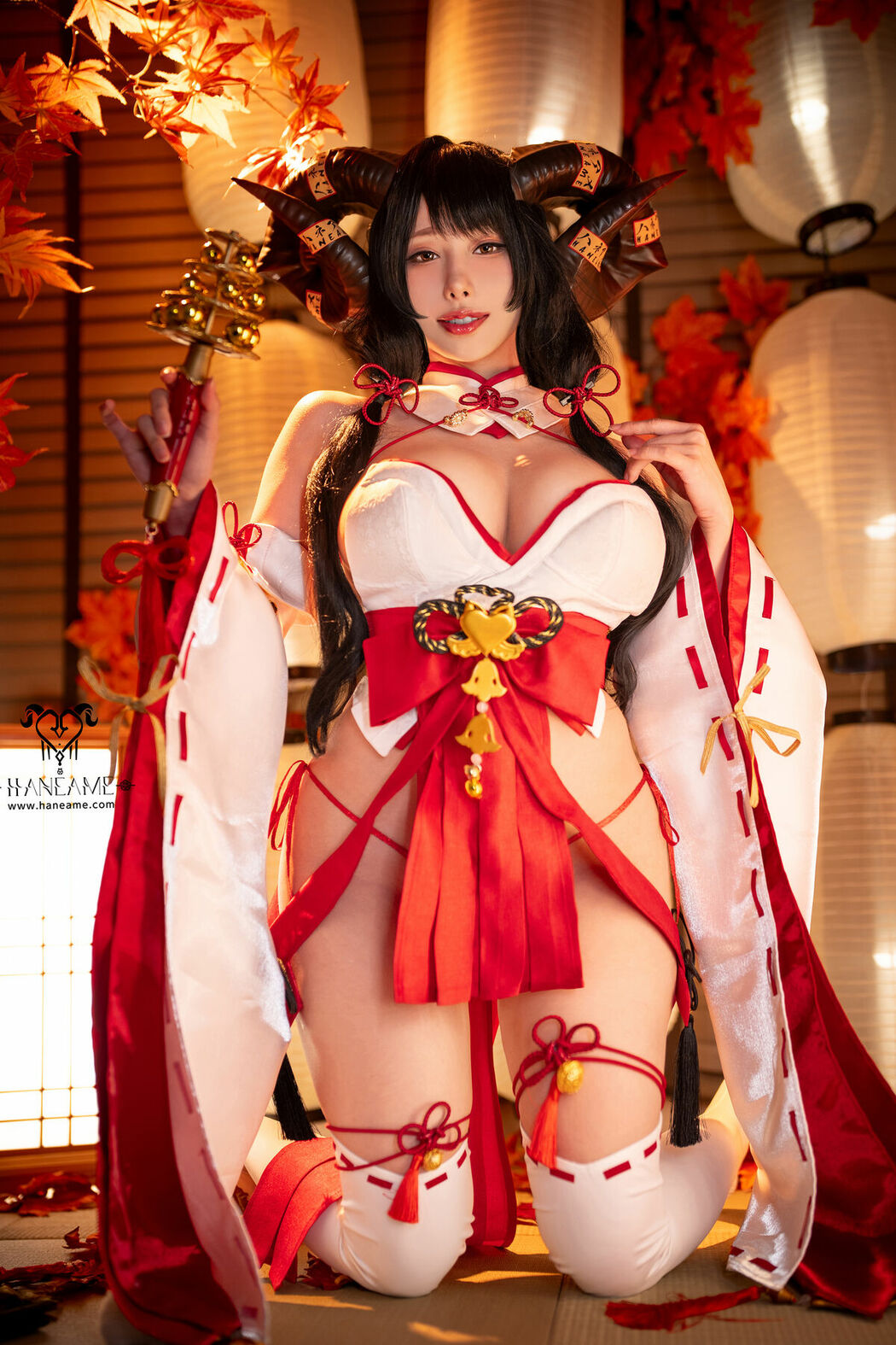 Coser@Hane Ame – Lustful Goat Miko 邪羊巫女写真书 (89P)