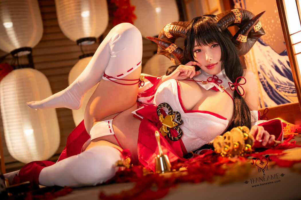 Coser@Hane Ame – Lustful Goat Miko 邪羊巫女写真书 (89P)