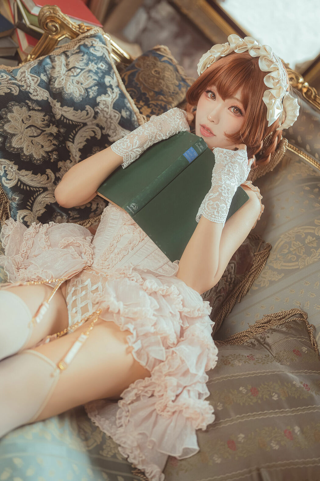 Coser@Ely_eee ElyEE子 – Book Witch 書本魔女 (34P – 4V)