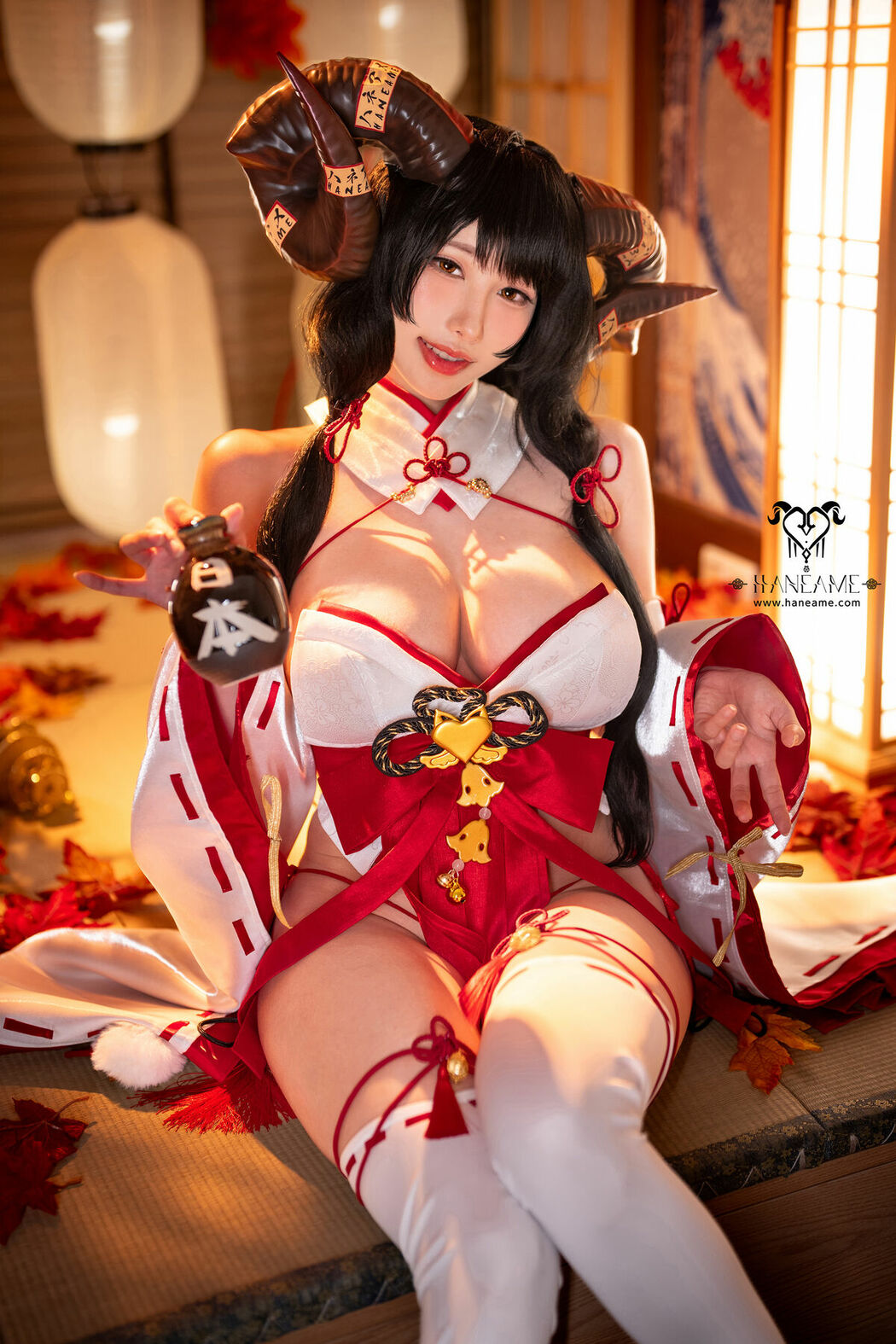 Coser@Hane Ame – Lustful Goat Miko 邪羊巫女写真书 (89P)