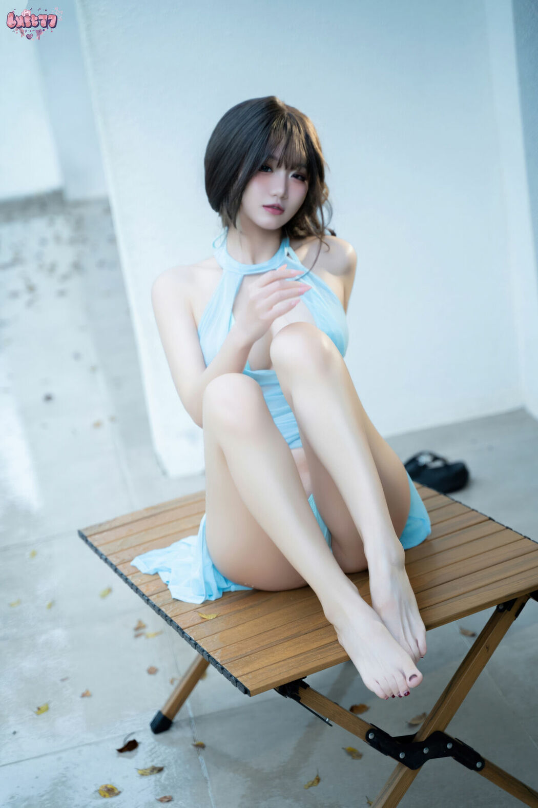 Coser@柒柒要乖哦 – 绿野 (70P – 1V)