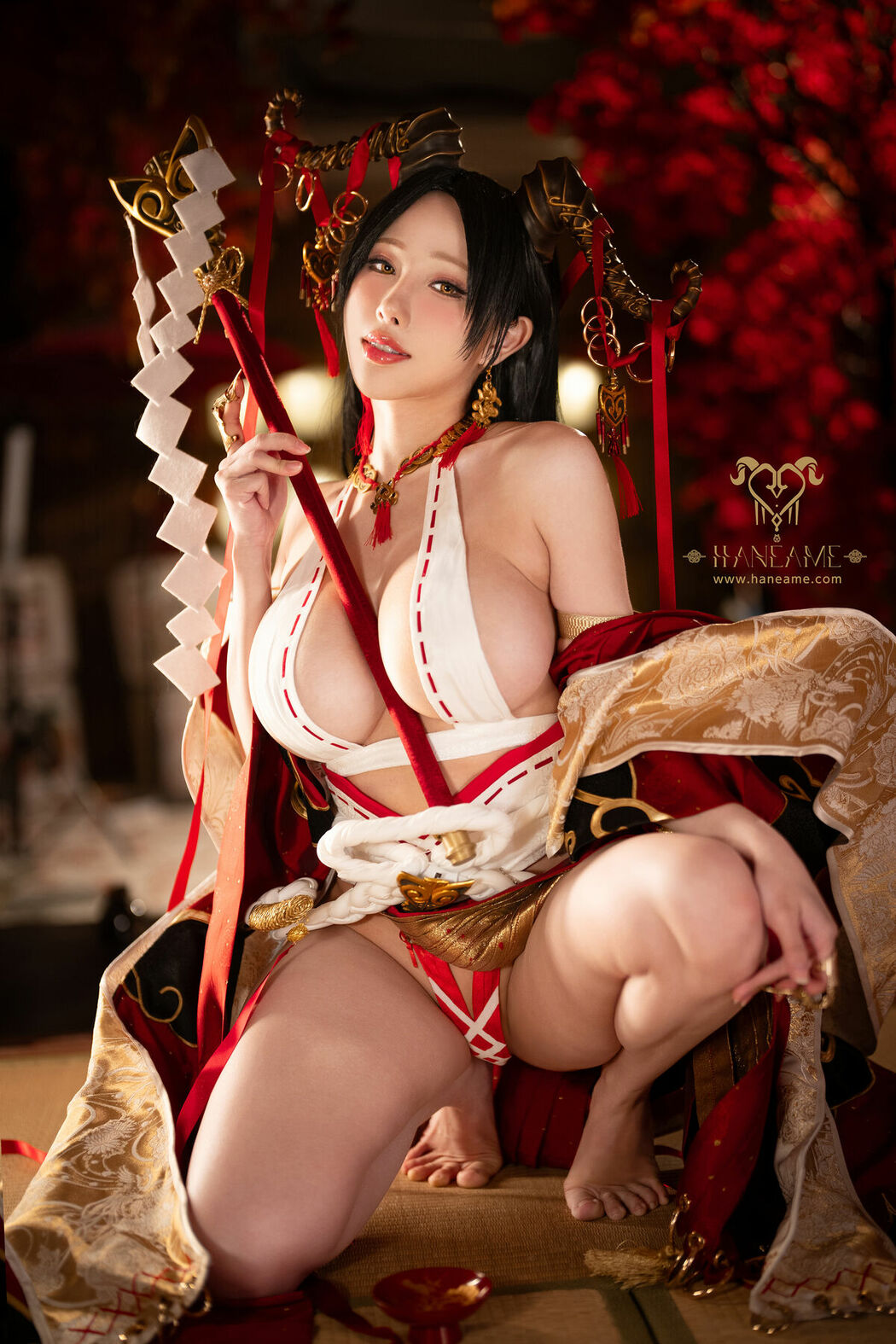 Coser@Hane Ame – Lustful Goat Miko 邪羊巫女写真书 (89P)