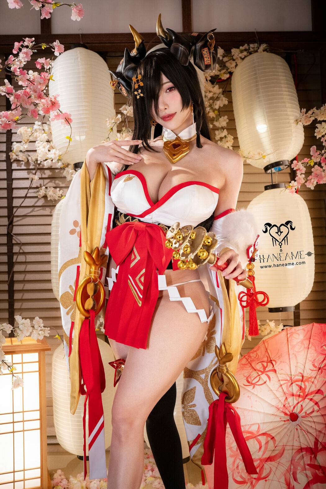 Coser@Hane Ame – Lustful Goat Miko 邪羊巫女写真书 (89P)