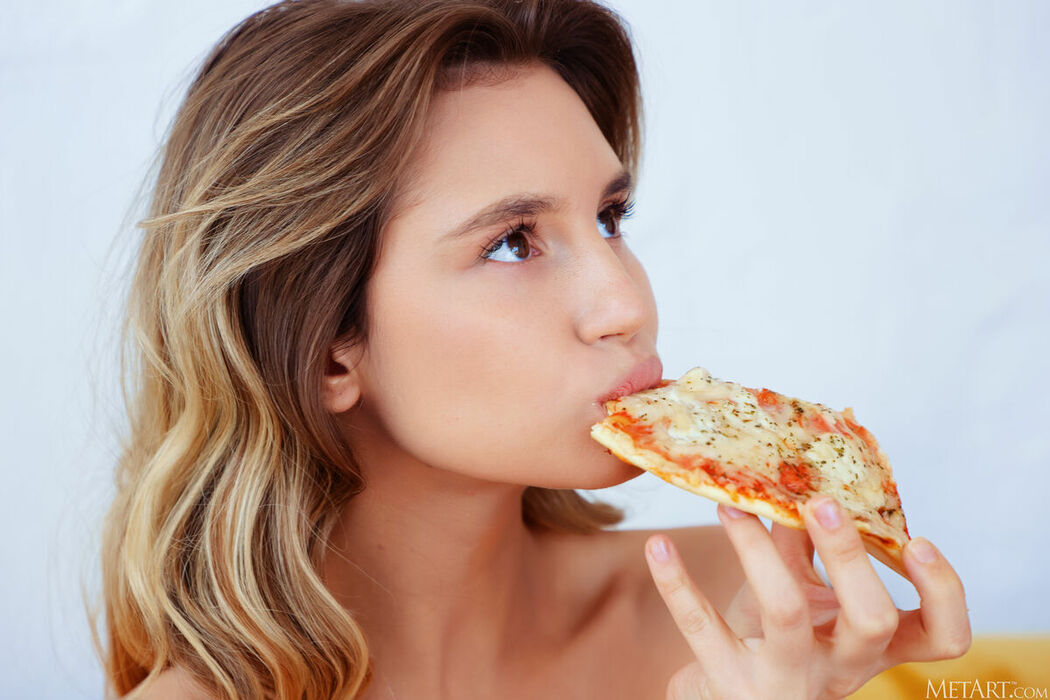 MetArt Mia Bloom – Little Taste Part01 (65P)