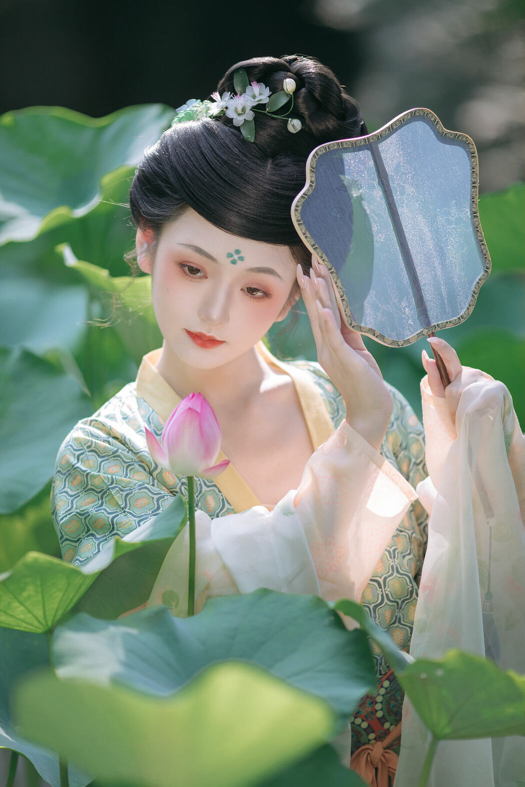 YiTuYu艺图语 Vol.8730 Chi Yan Zai Zhe Li (23P)