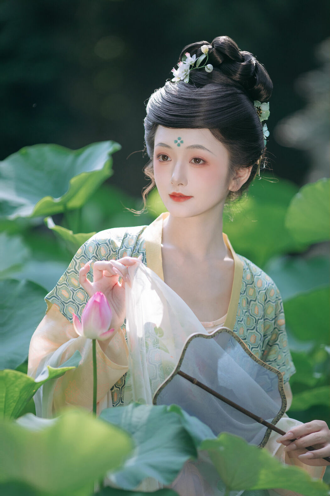 YiTuYu艺图语 Vol.8730 Chi Yan Zai Zhe Li (23P)