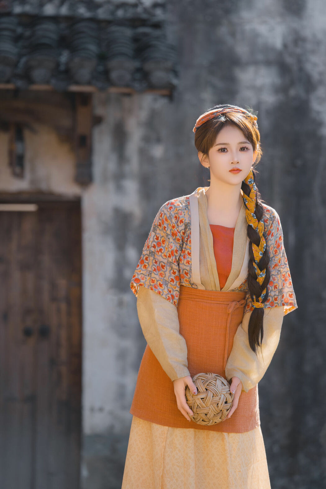 YiTuYu艺图语 Vol.8735 Zhang Yan Hong (16P)