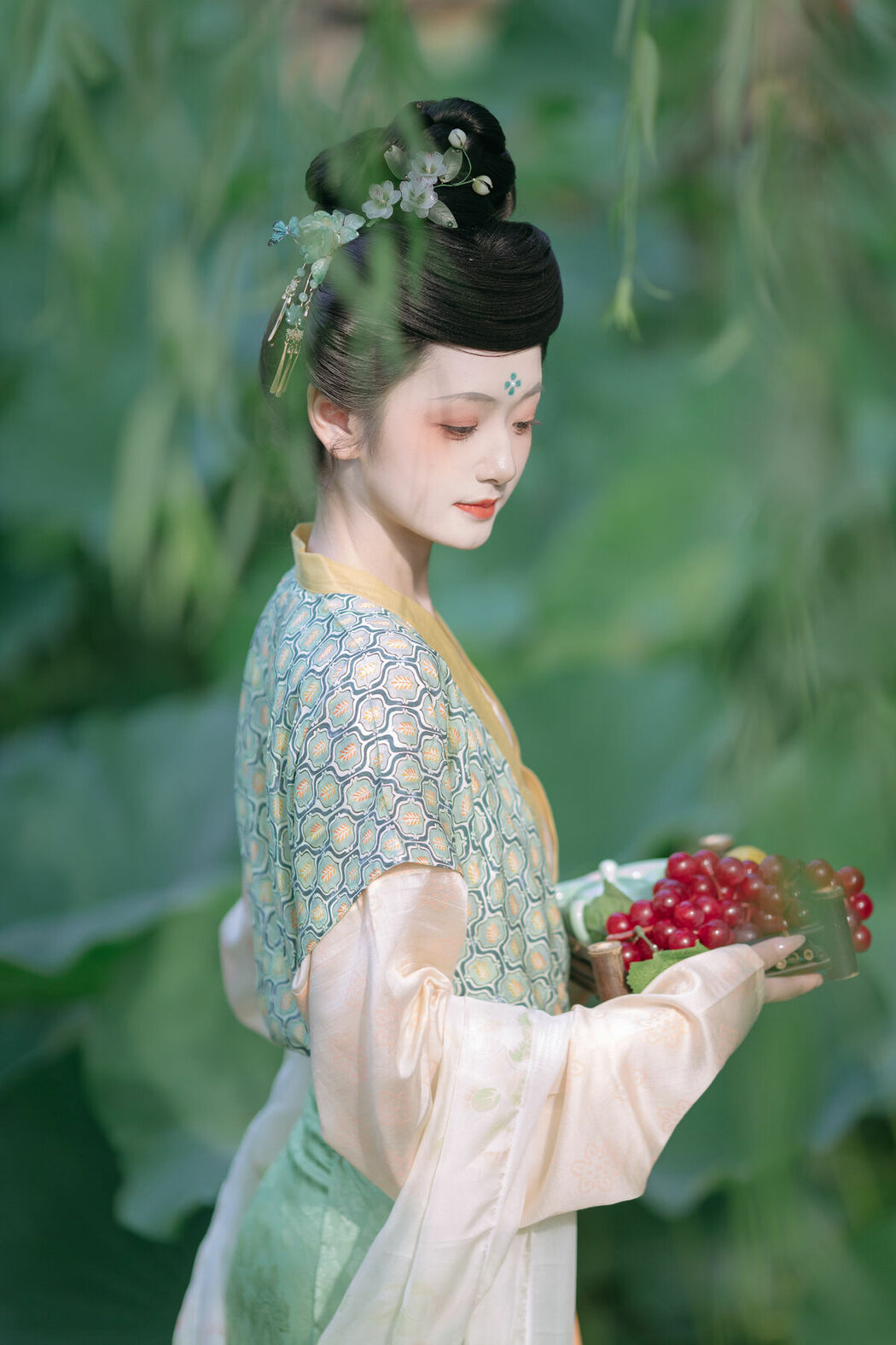 YiTuYu艺图语 Vol.8730 Chi Yan Zai Zhe Li (23P)