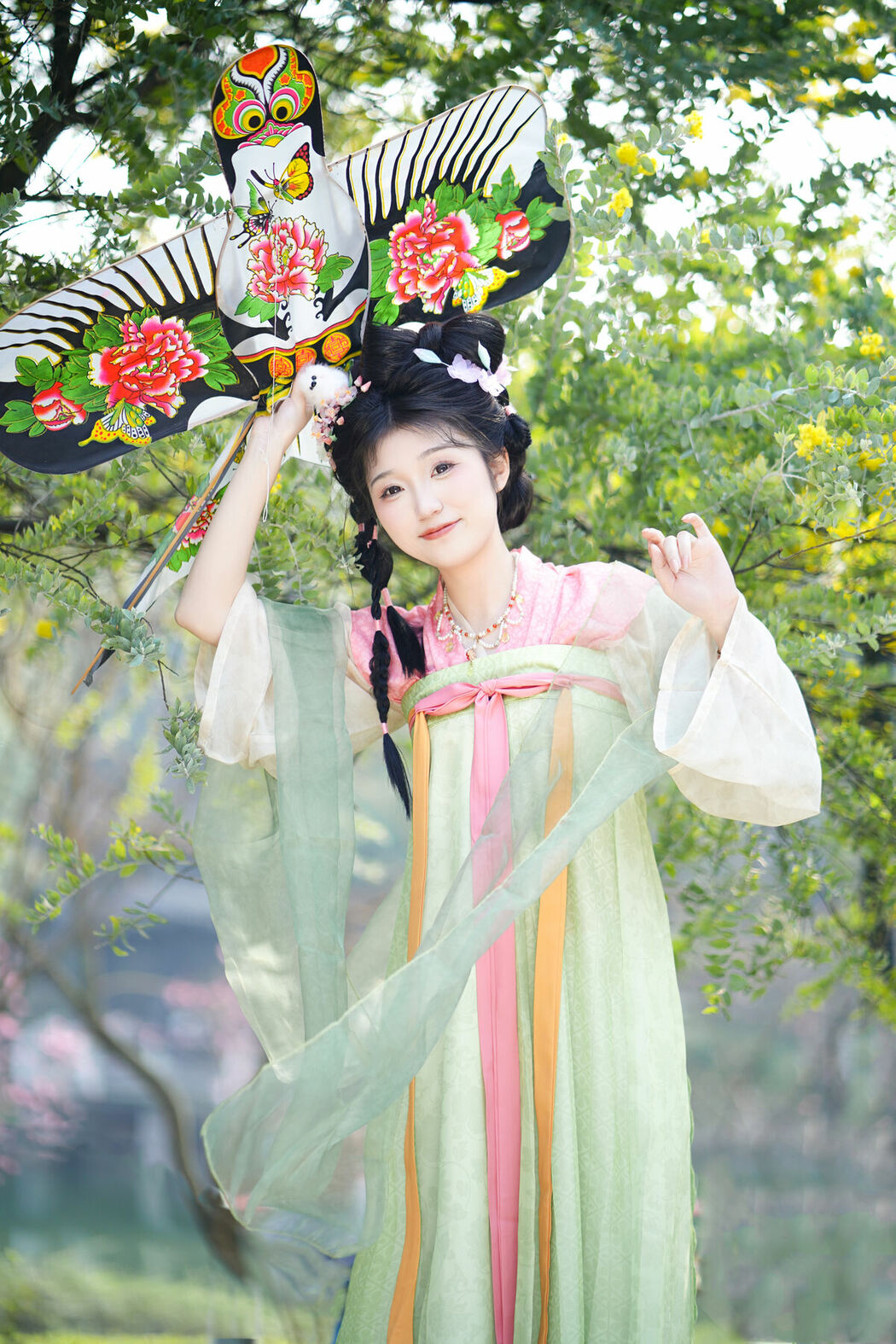 YiTuYu艺图语 Vol.8737 Zi Yu He Dian Tian De Ya (23P)