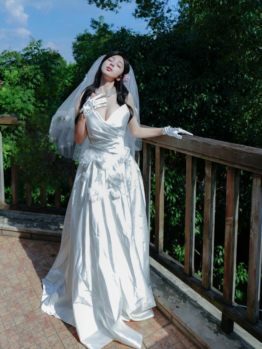 XiuRen秀人网 Uncensored Zhu Zhu Molly 朱朱molly – R18 秀人网模特 新人首秀 洁白婚纱 (83P)