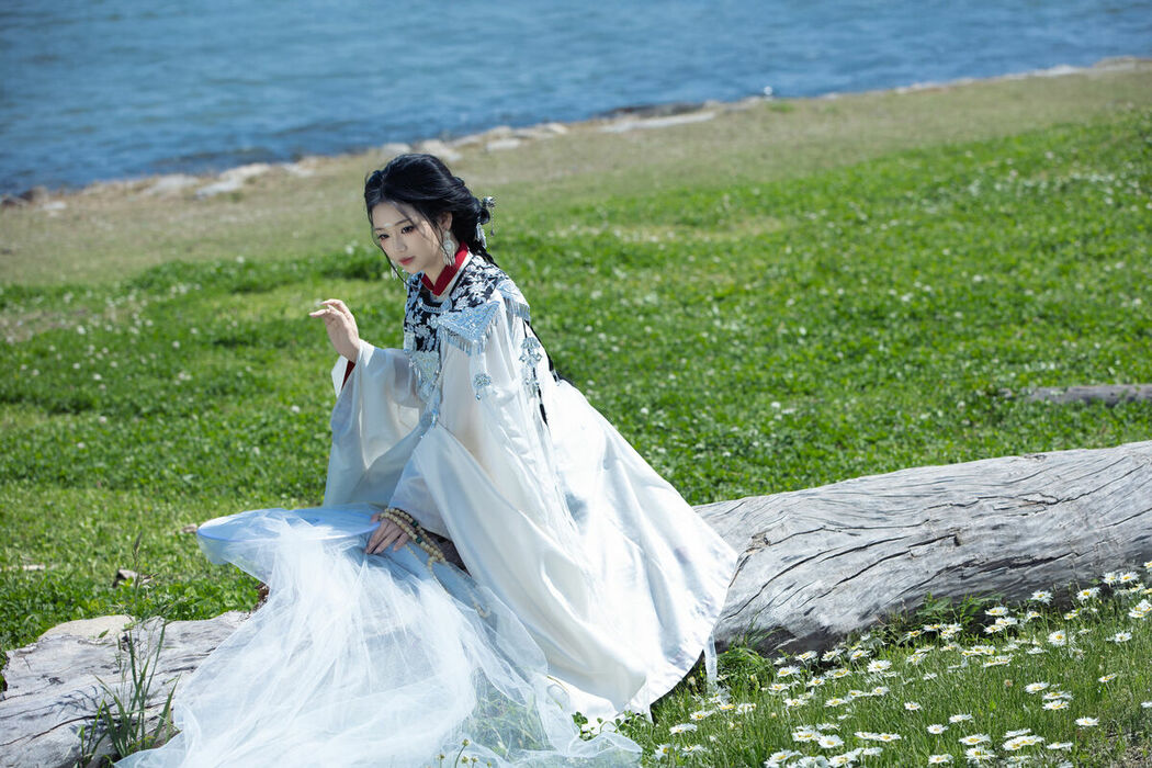 YiTuYu艺图语 Vol.8722 Wan Jiang Ting (38P)