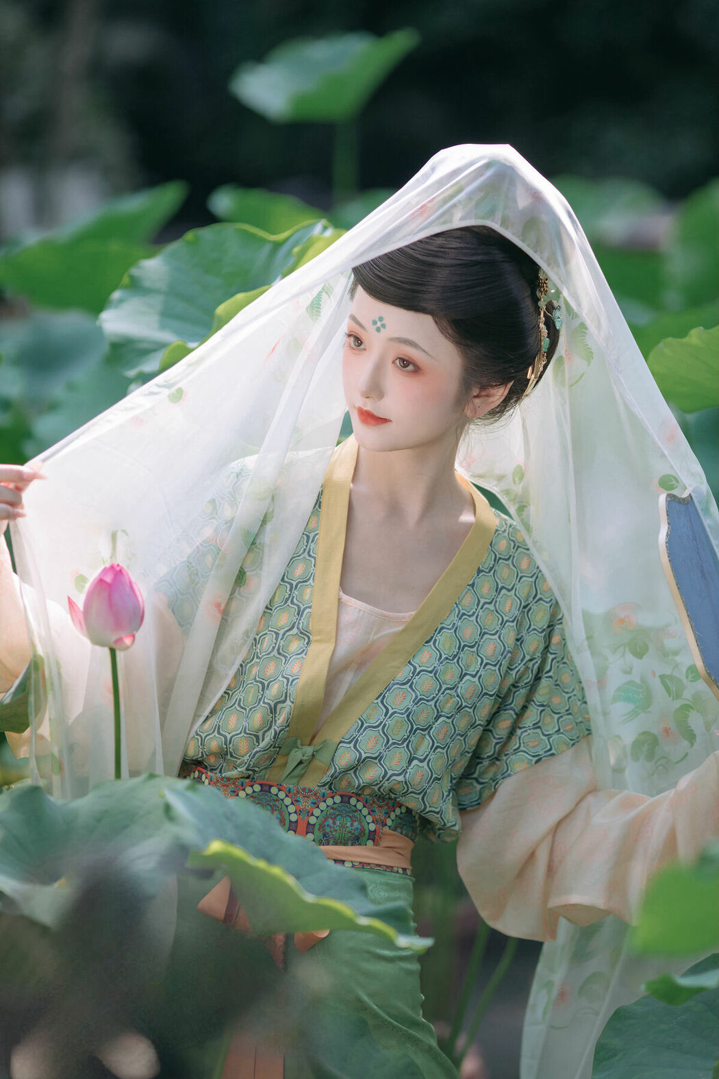 YiTuYu艺图语 Vol.8730 Chi Yan Zai Zhe Li (23P)