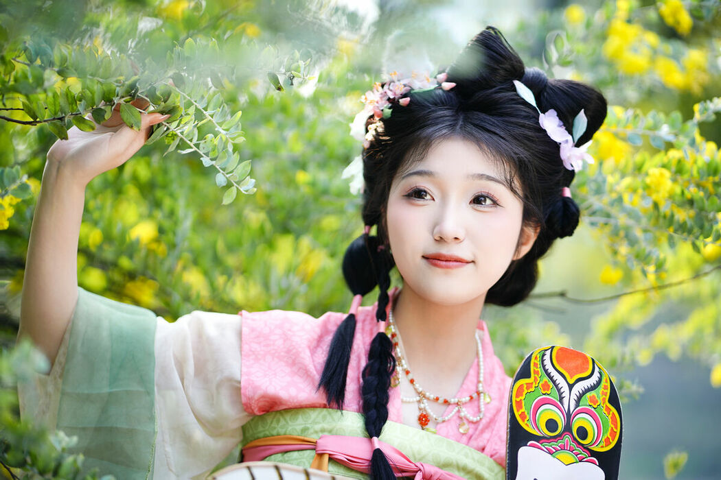 YiTuYu艺图语 Vol.8737 Zi Yu He Dian Tian De Ya (23P)