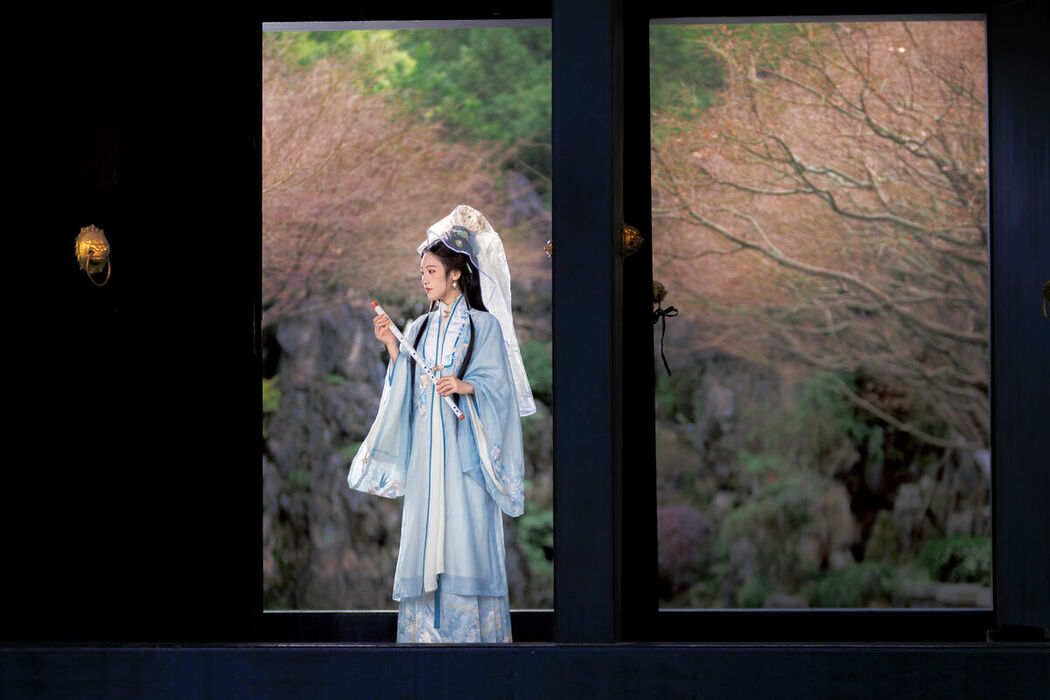 YiTuYu艺图语 Vol.8727 Xiao Hong (28P)