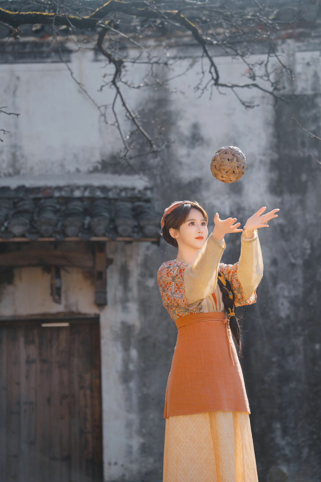 YiTuYu艺图语 Vol.8735 Zhang Yan Hong (16P)