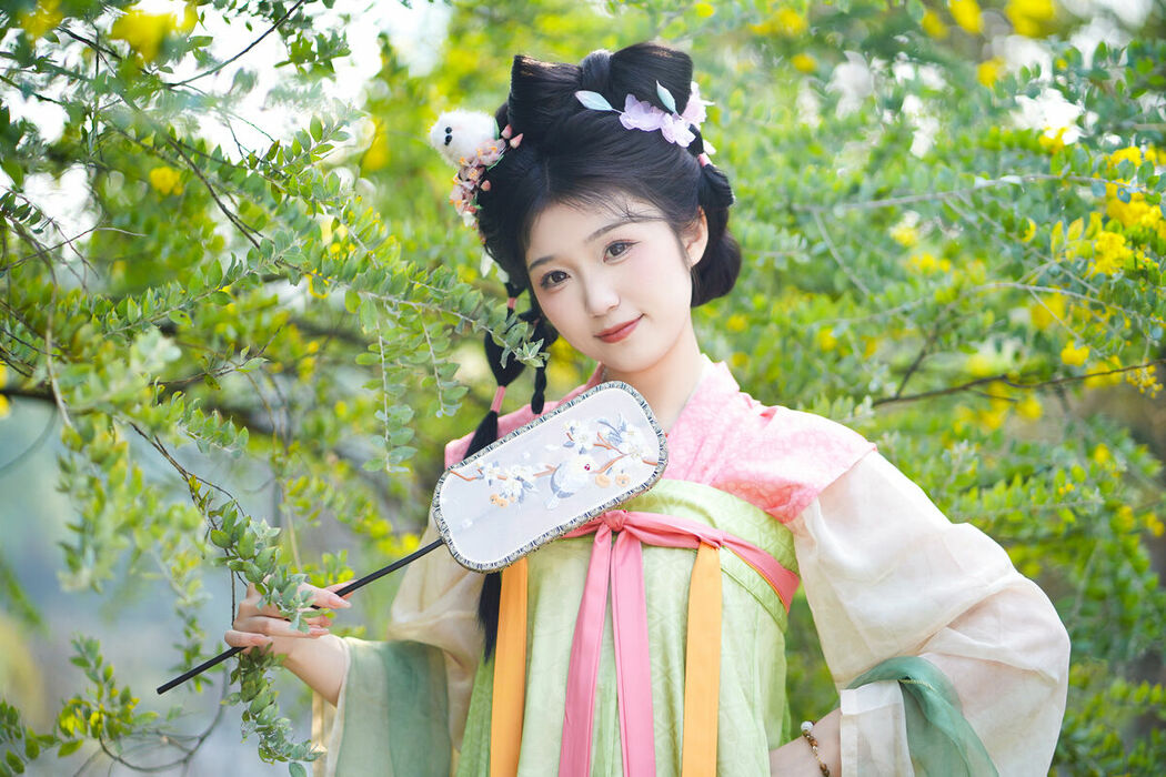 YiTuYu艺图语 Vol.8737 Zi Yu He Dian Tian De Ya (23P)