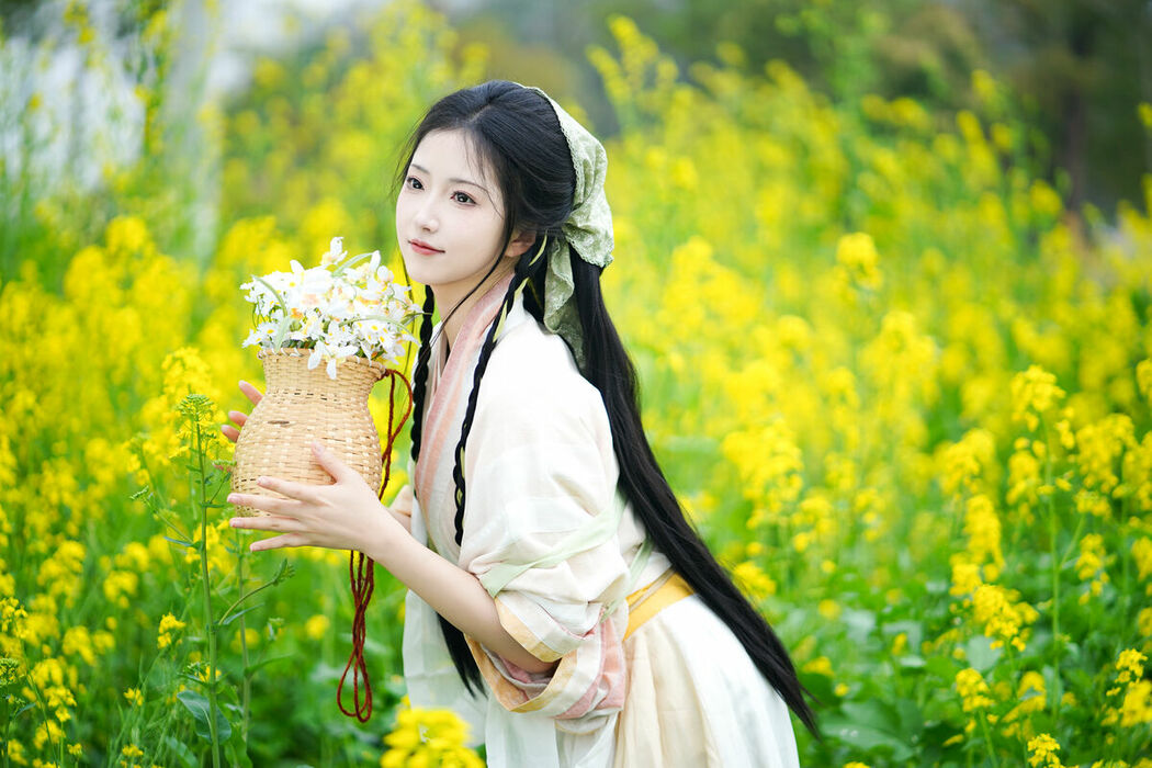 YiTuYu艺图语 Vol.8720 Tu Ya W (23P)