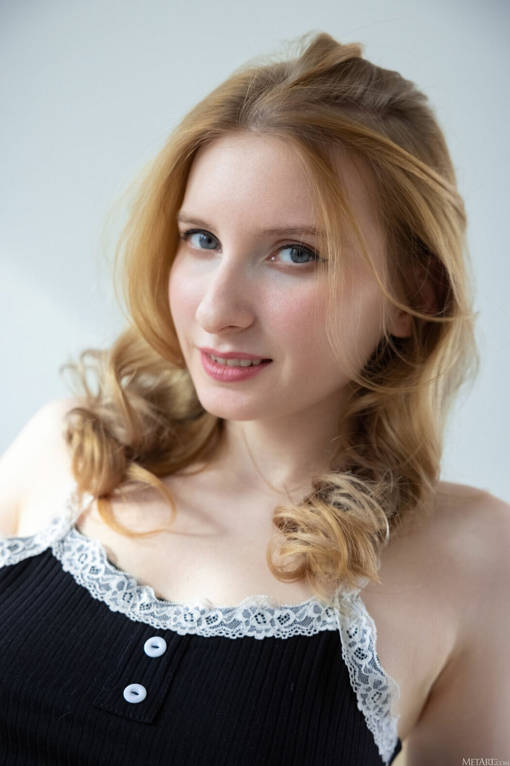 MetArt Minnie Lighter – Palm Fronds Part01 (57P)