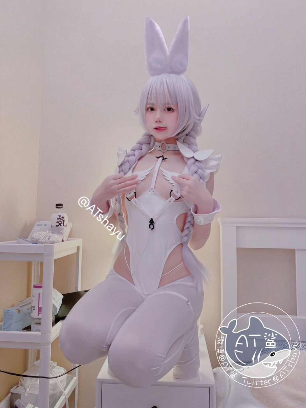 Coser@AT鲨 – 恶毒兔兔 (51P – 2V)