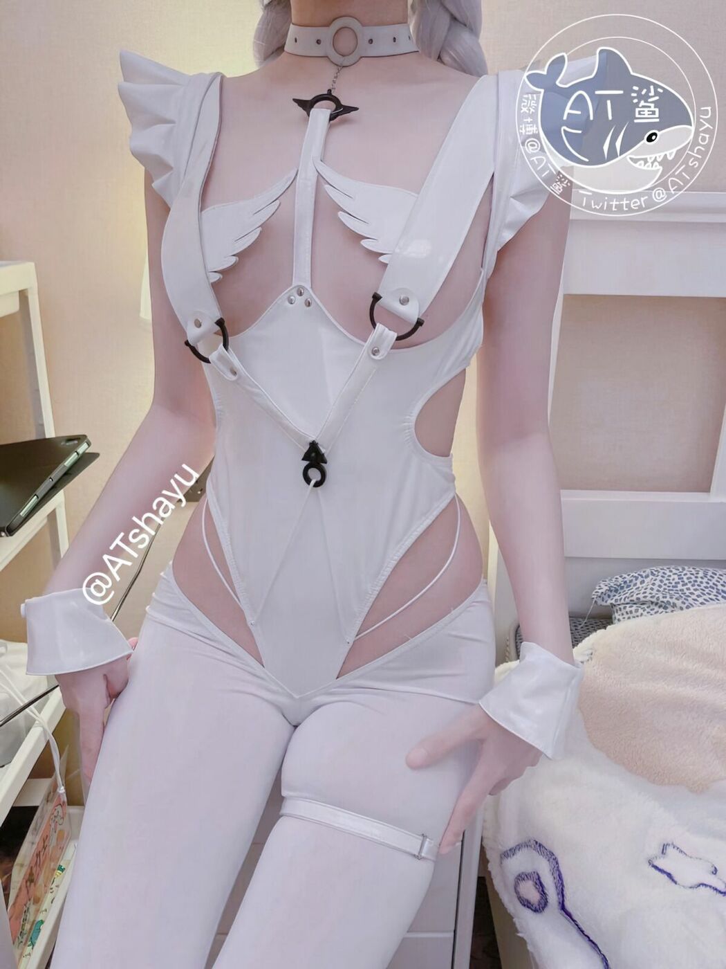 Coser@AT鲨 – 恶毒兔兔 (51P – 2V)