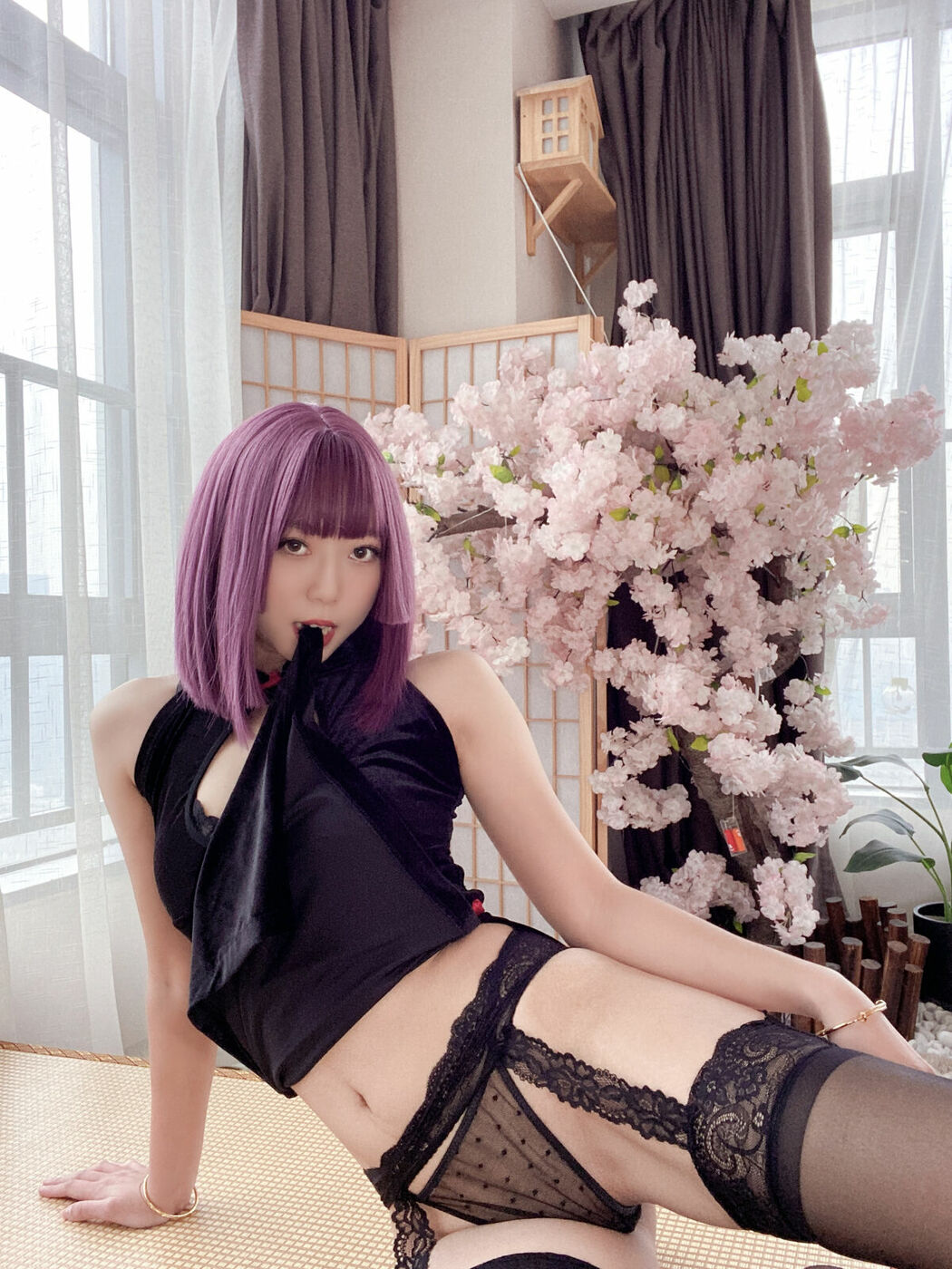 Coser@Money冷冷 – 高叉旗袍蕾丝裙 Part01 (55P)