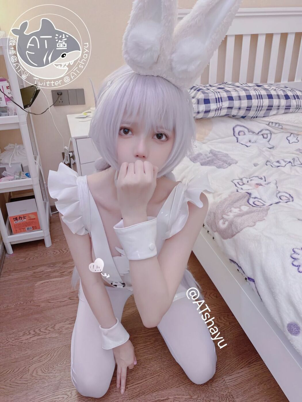 Coser@AT鲨 – 恶毒兔兔 (51P – 2V)
