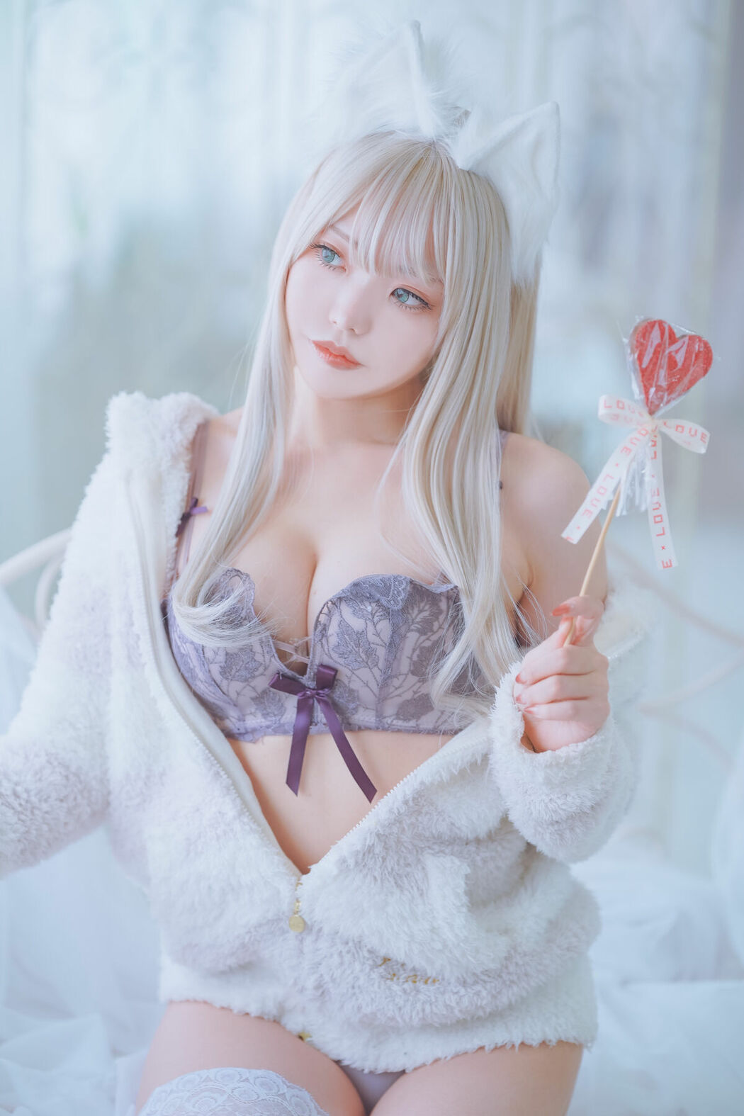 Coser@くろてぃあ くろ – KEMOMIMI WHITE Lingerie (56P)