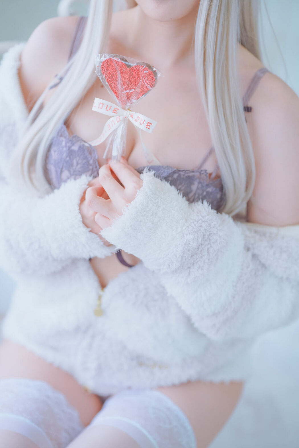 Coser@くろてぃあ くろ – KEMOMIMI WHITE Lingerie (56P)