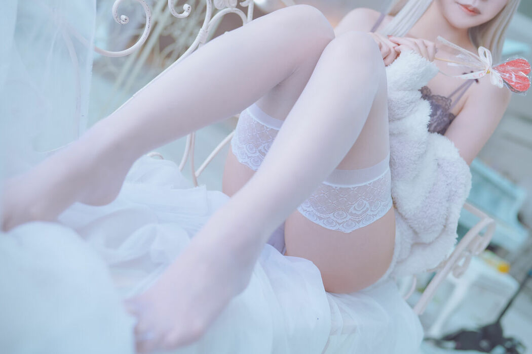 Coser@くろてぃあ くろ – KEMOMIMI WHITE Lingerie (56P)
