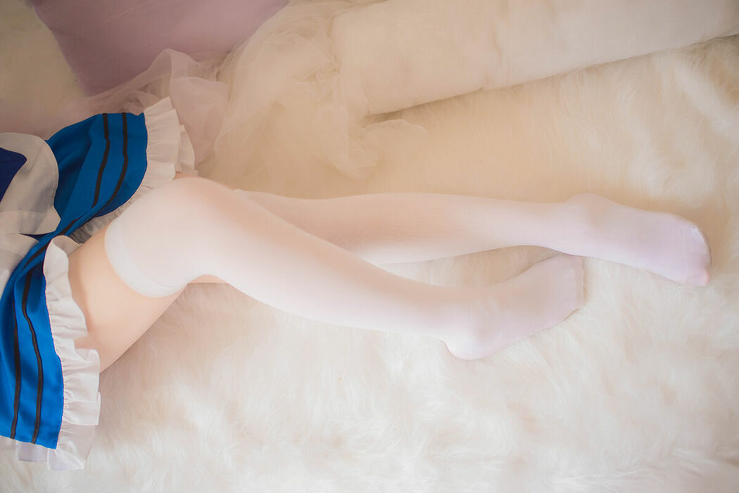 Coser@十万珍吱伏特 – 珍吱小萝莉 (36P)