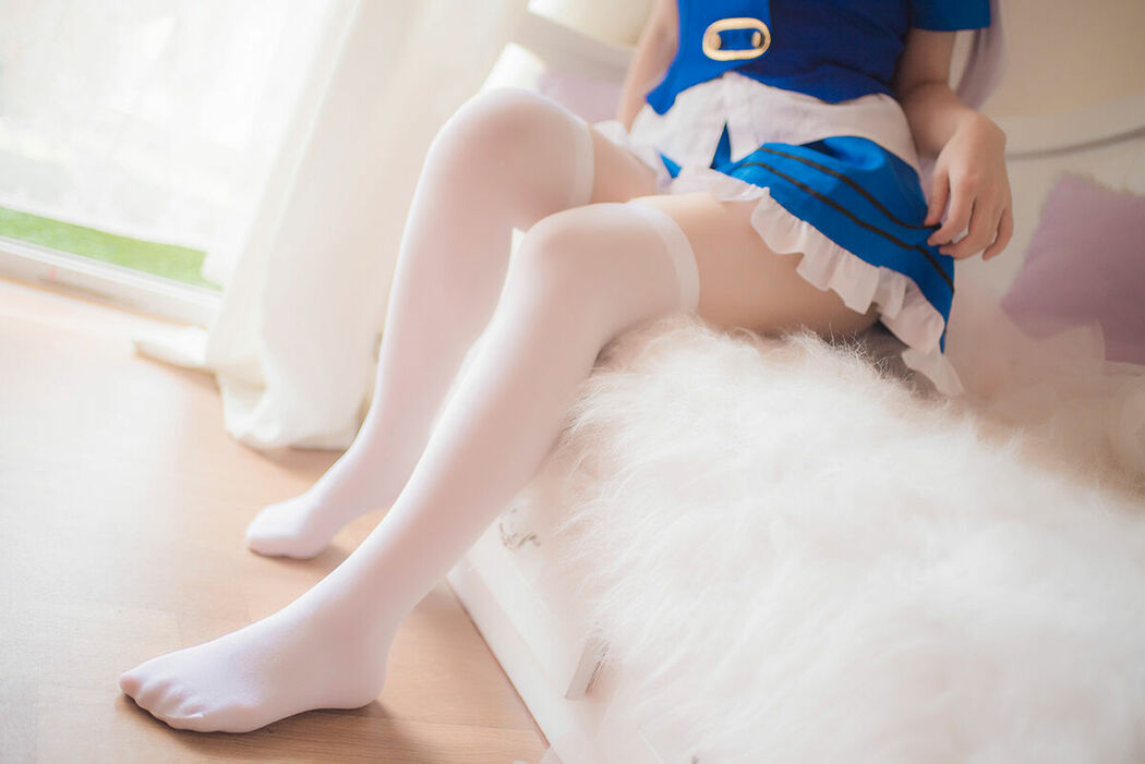 Coser@十万珍吱伏特 – 珍吱小萝莉 (36P)
